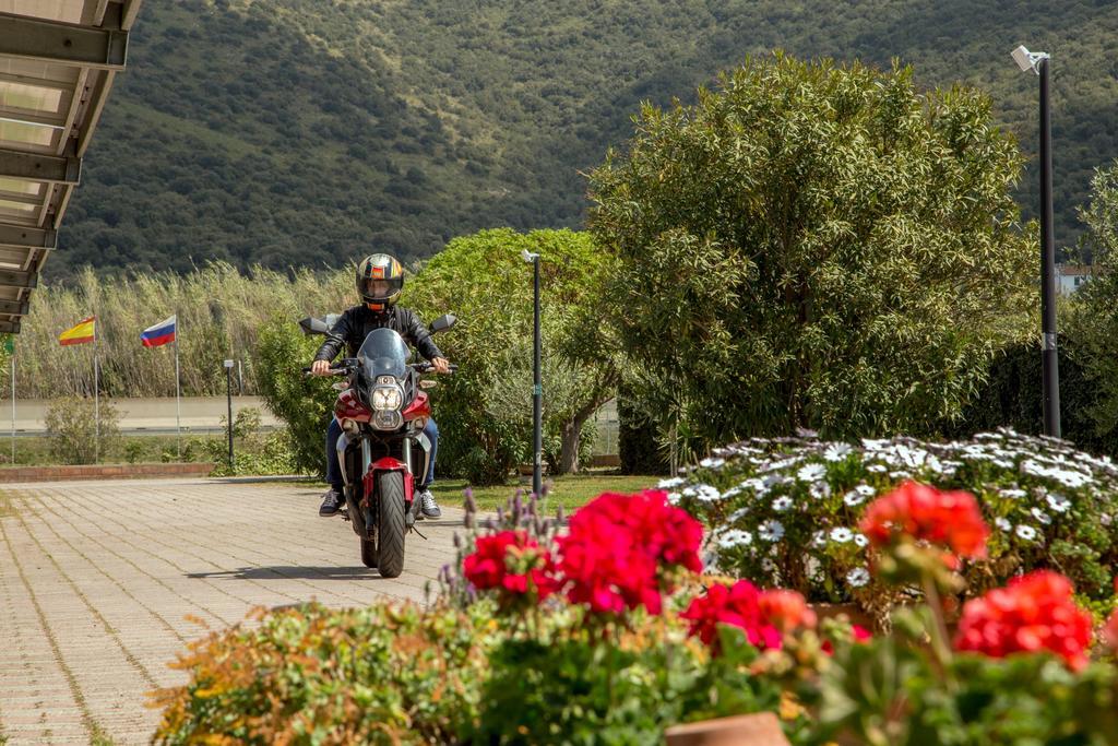 Tris Hotel Orbetello Bagian luar foto