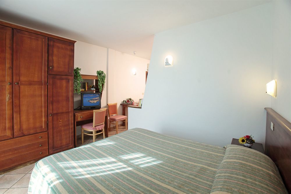 Tris Hotel Orbetello Bagian luar foto