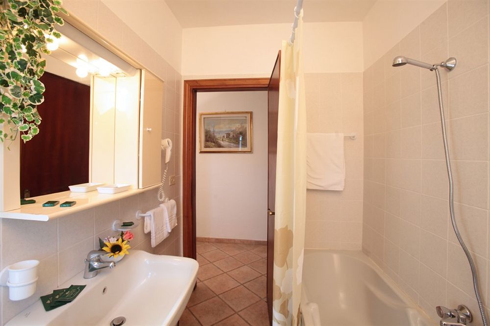 Tris Hotel Orbetello Bagian luar foto