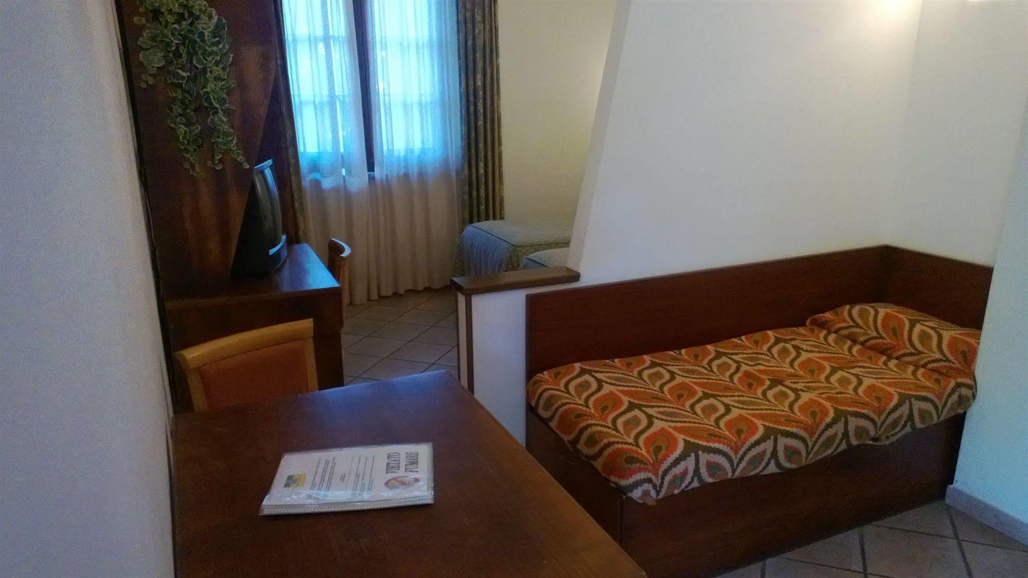 Tris Hotel Orbetello Bagian luar foto